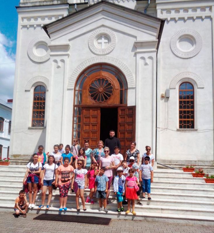 Copiii de la Centrul din Roşia de Secaş, în excursie 57622