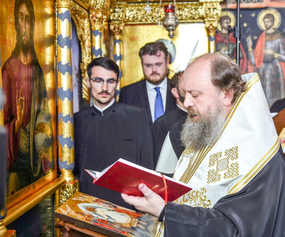 Delegația Bisericii noastre la Sfântul și Marele Sinod a sosit în ţară 57640