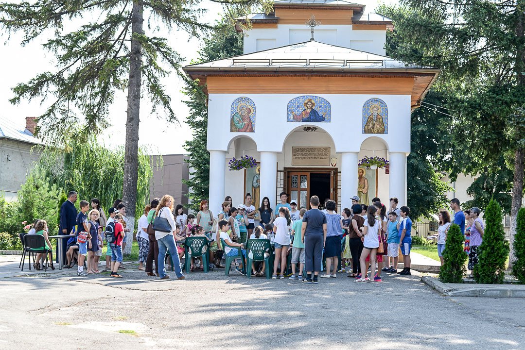 Au început cursurile Şcolii de vară la Parohia Harşu 57573