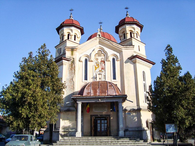 Locaşuri de închinare în haină de sărbătoare 57571