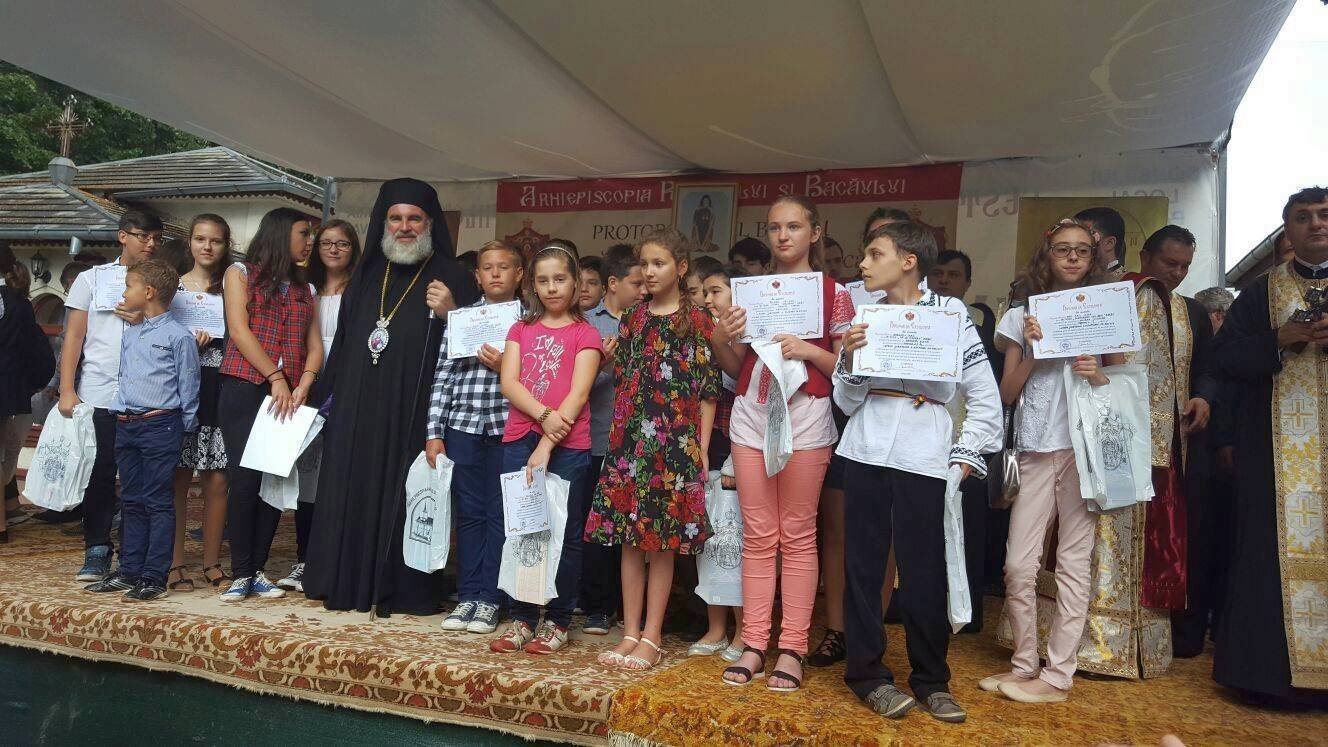 Elevii olimpici, premiaţi de IPS Arhiepiscop Ioachim 57454
