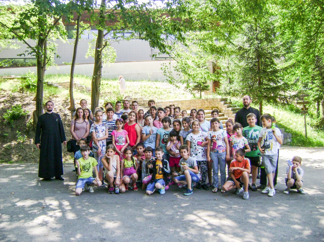 În pelerinaj la început de vacanță 57508