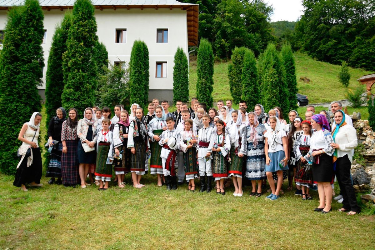 Hramul Sfinţilor Apostoli Petru şi Pavel, în Transilvania 57393