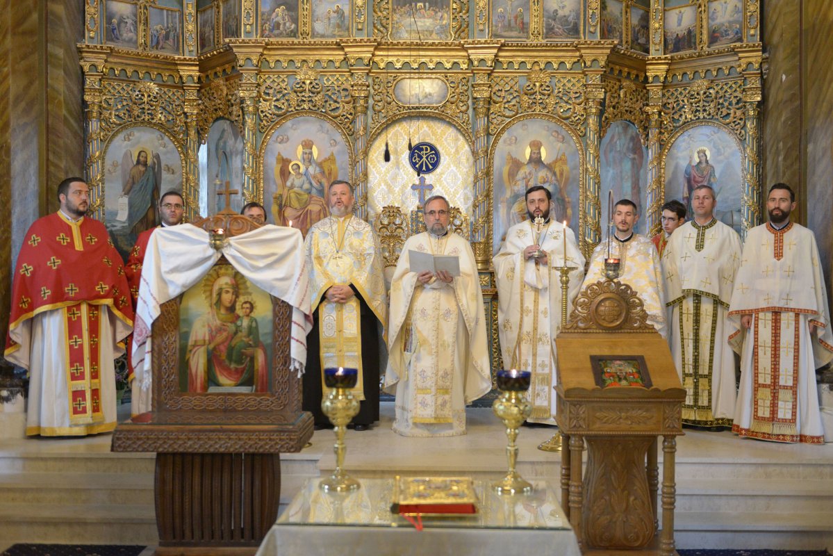 Pregătire continuă pentru clerici 57436