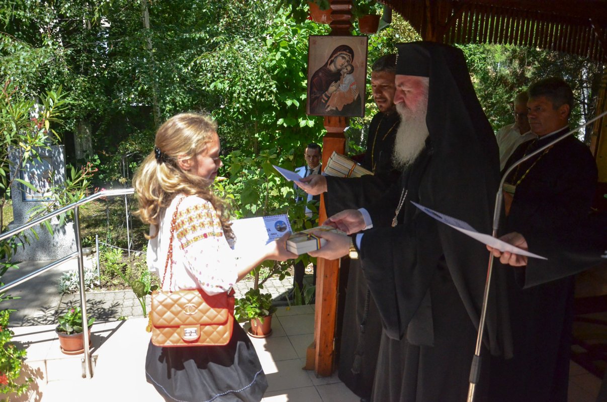 Sărbătorirea Sfinților Apostoli Petru și Pavel 57406