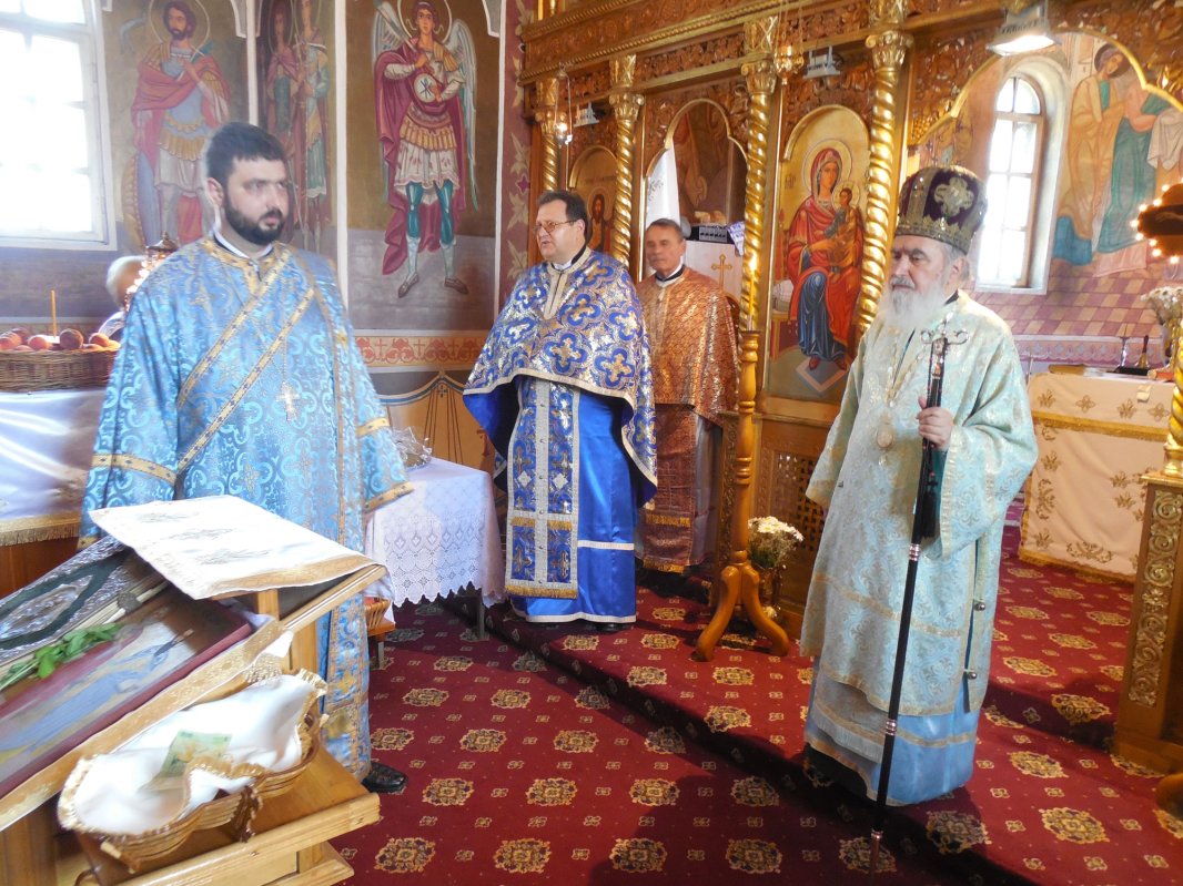 Sărbătorirea Sfinților Apostoli Petru și Pavel 57407