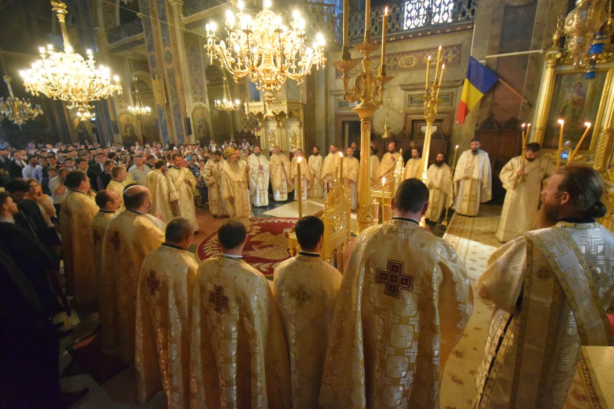 „Sunteţi rânduiţi să fiţi slujitori şi martori!“ 57267