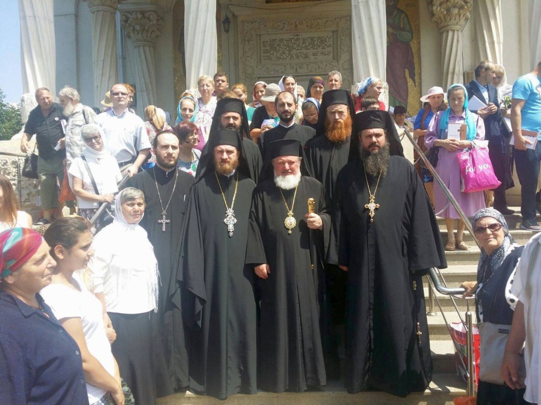 Slujiri arhiereşti  în Capitală 57229