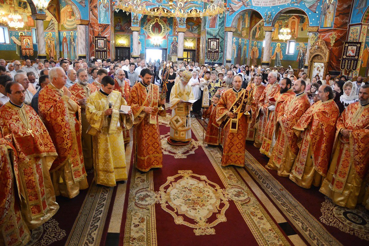 „În biserică suntem un singur trup, împreună cu sfinţii“ 57198