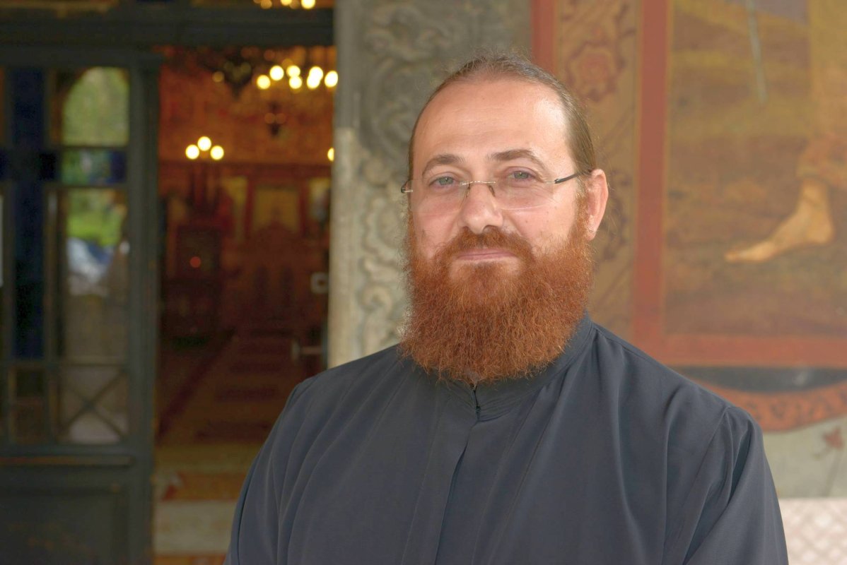 Primitoarea biserică domnească a Sfinţilor Apostoli 57210