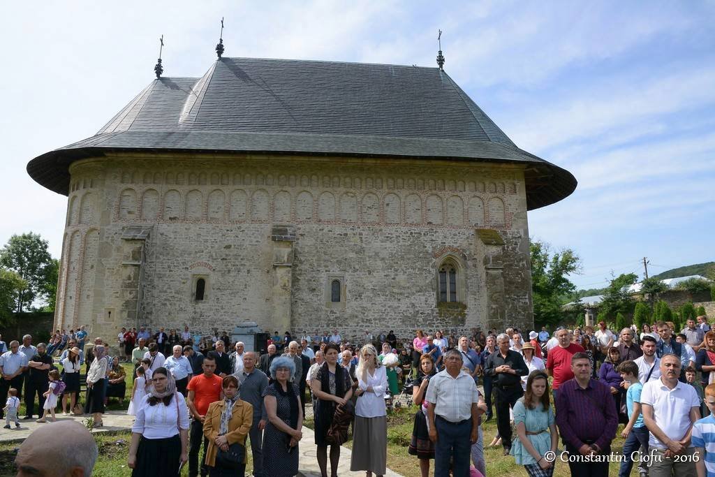 Sfântul Voievod Ştefan, sărbătorit la Mănăstirea Dobrovăţ 57201