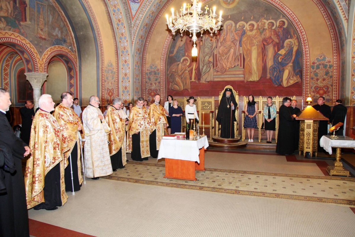 Întâlnire la 30 de ani de la absolvirea Facultăţii de Teologie  57144