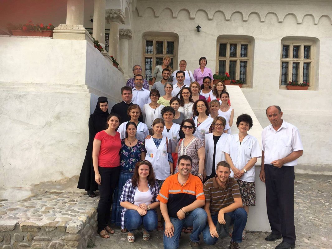 Locuitorii din Filipeştii de Târg au beneficiat de consultaţii gratuite 57185