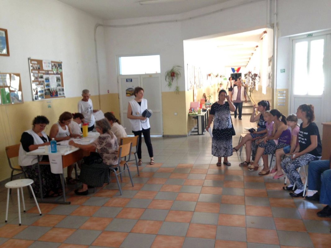 Locuitorii din Filipeştii de Târg au beneficiat de consultaţii gratuite 57187
