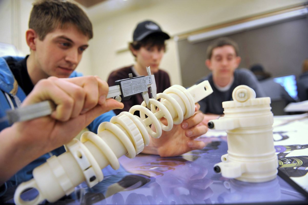 O nouă legislaţie pentru învăţământul dual 57193