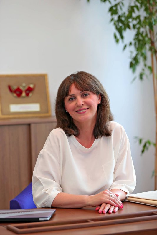 Orașul „străjuit  de o salbă de mănăstiri” 57167