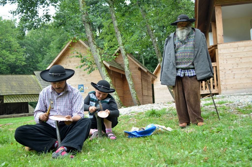 Şcoala de vară de cultură rromani, la Muzeul ASTRA 57060