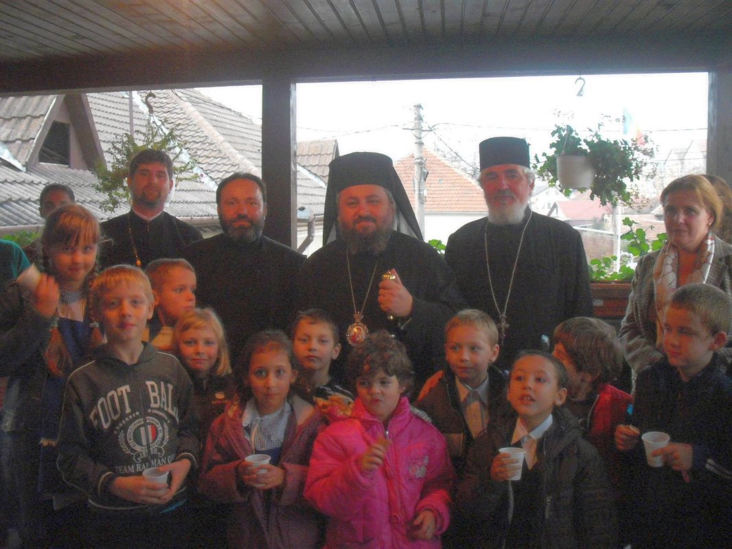 Grijă pentru copii la Centrul social „Sfântul Fanurie” din Brad 56939