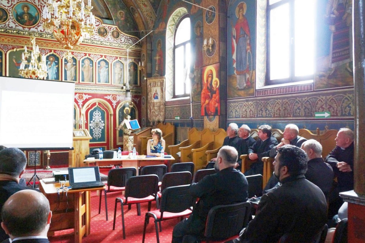 Sesiune de informare în Protopopiatul Petroşani 56920