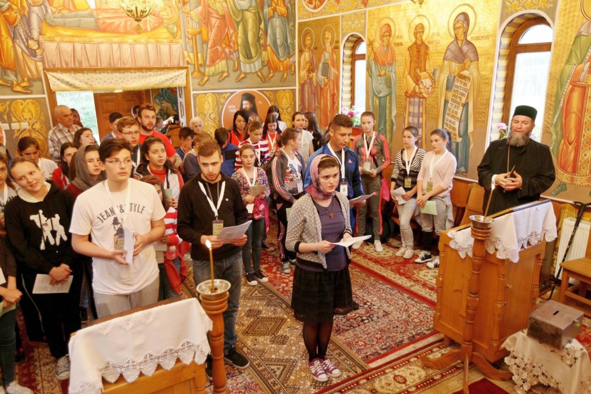 Tinerii ortodocși la „Întâlnirile din inima Maramureșului” 56909