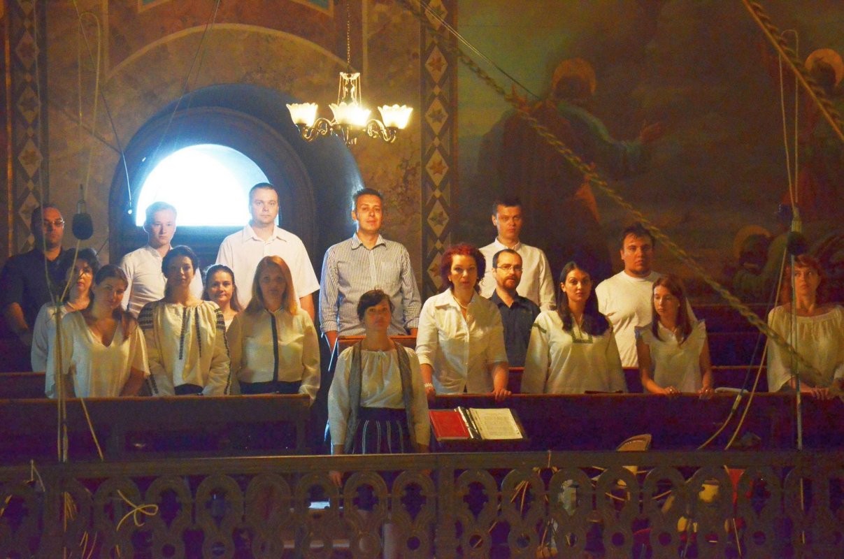 Corul „Sfântul Nectarie“ din Iaşi, la Sfânta Liturghie din Catedrala Mitropolitană din Iaşi 56847