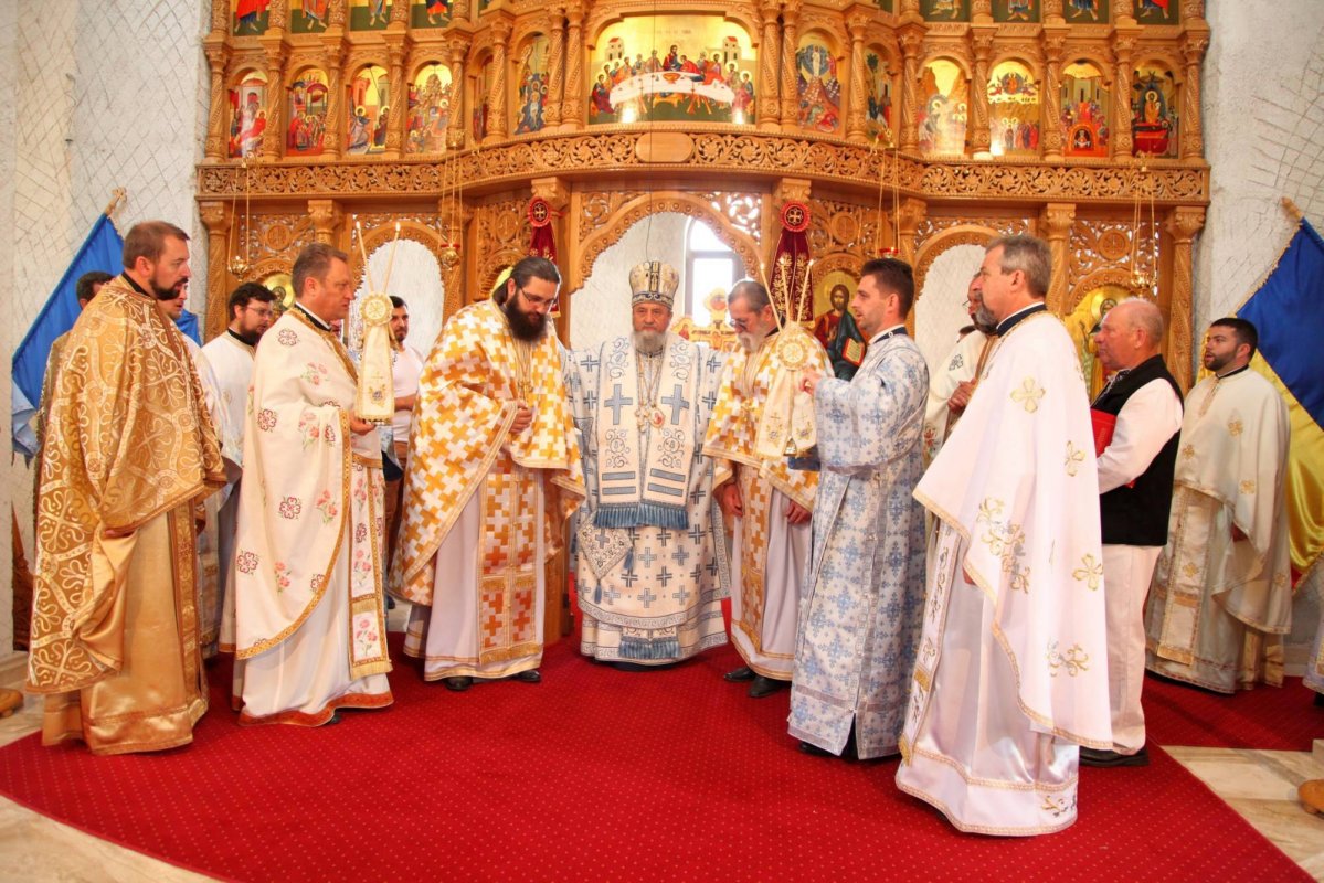 Sfinţiri şi slujiri arhiereşti în Duminica a 3-a după Rusalii 56779