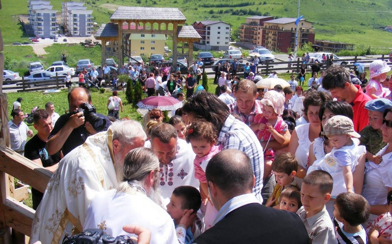 Sfinţiri şi slujiri arhiereşti în Duminica a 3-a după Rusalii 56780