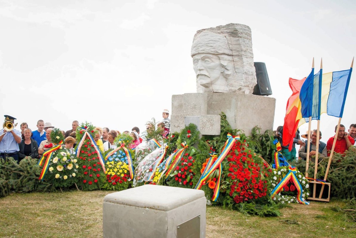 Târgul de Fete de pe Muntele Găina 56721