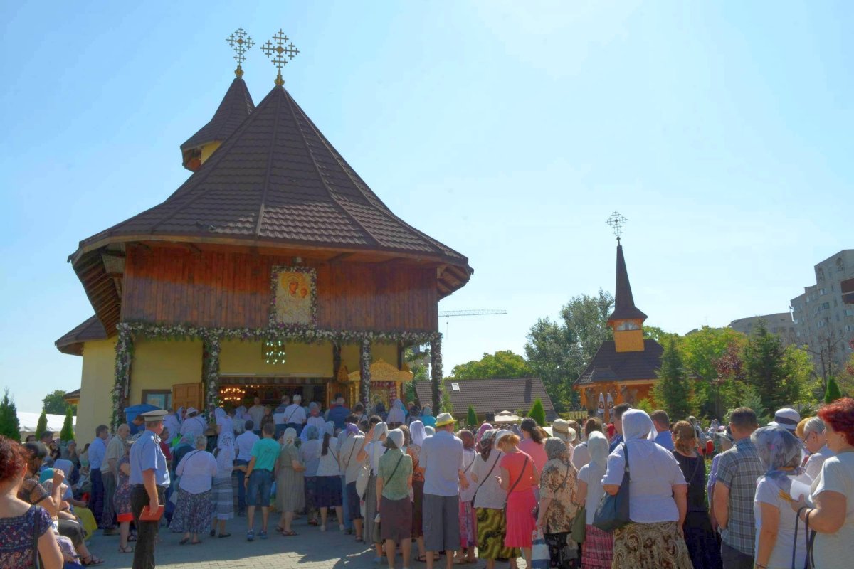 Credincioșii s-au închinat Icoanei „Prodromița” 56744