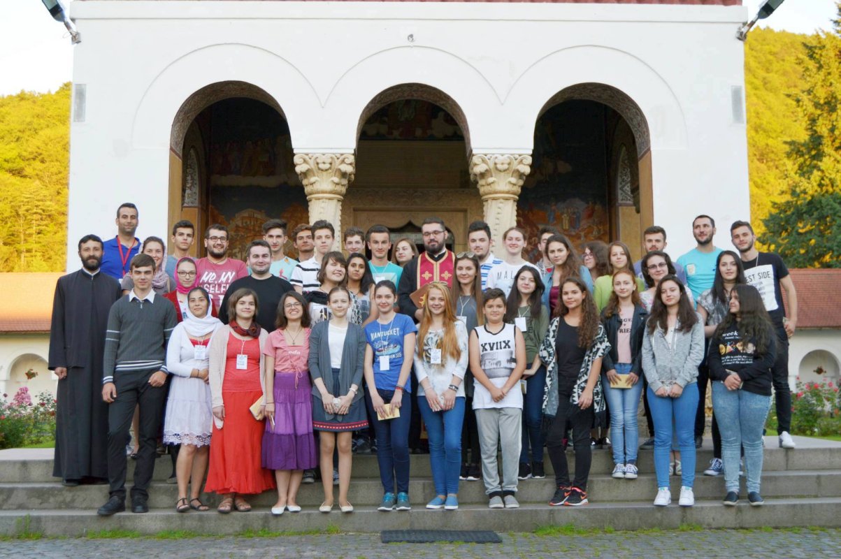 Tabăra „Tradiţie şi noutate”, la Sâmbăta de Sus 56663