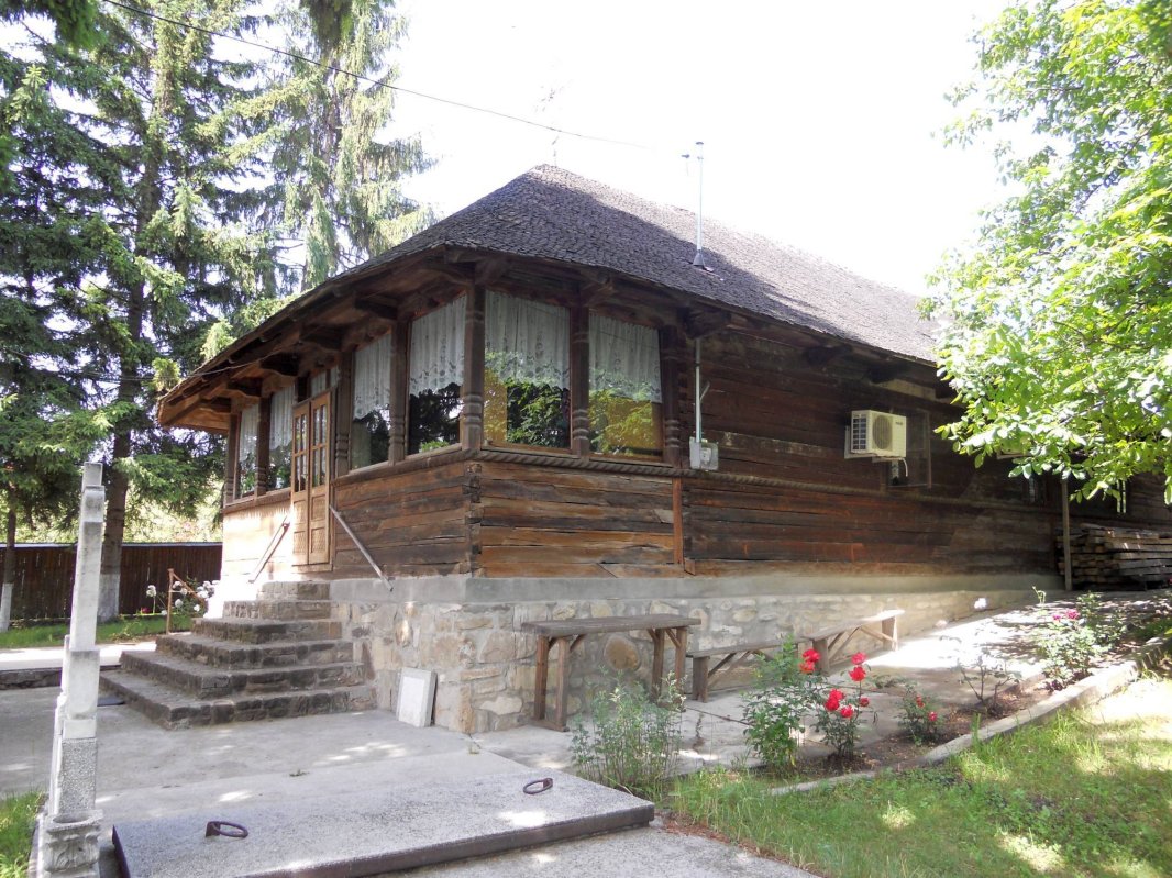 Starchiojd, satul statorniciei și credinței perene 56621