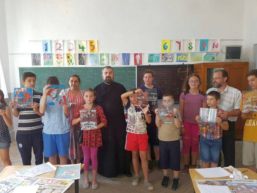 Sărbătoare câmpenească în Poiana Sărată, Protoieria Oneşti 56483