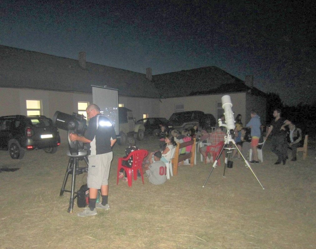 Tabără de astronomie, în Episcopia Devei și Hunedoarei    56490