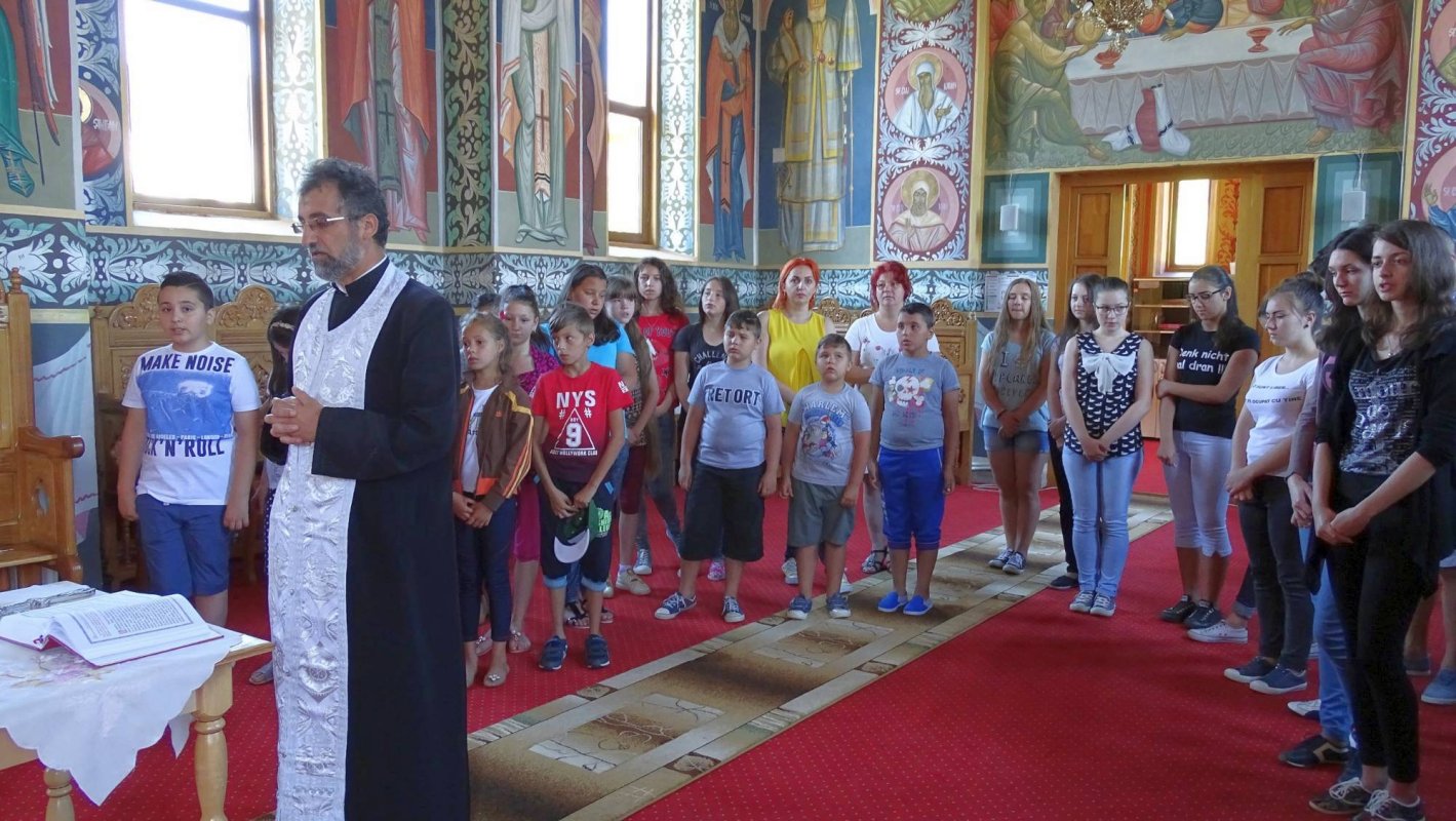 Şcoala de Vară „Sfinţii - prietenii şi ocrotitorii copiilor“ 56433