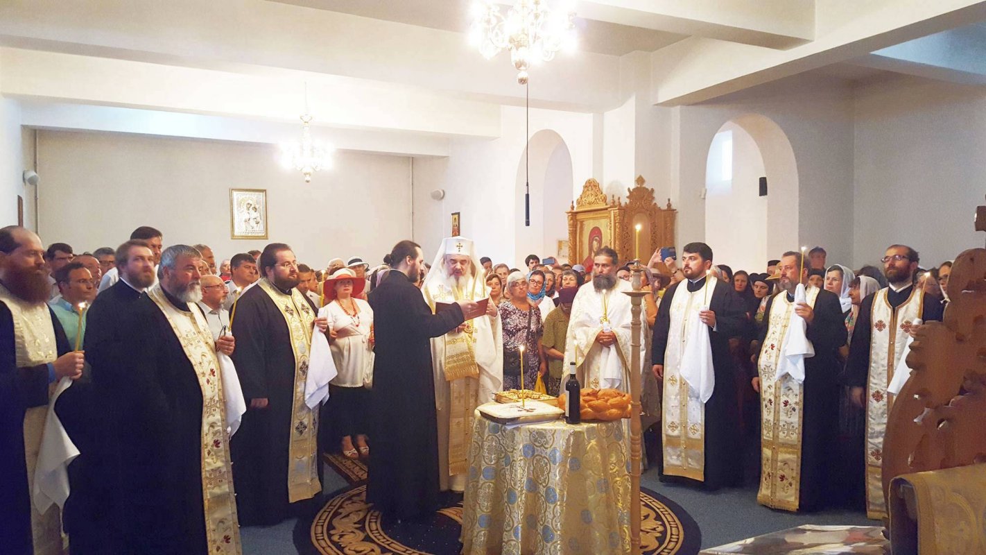 Slujbă de pomenire pentru părintele Arsenie Papacioc 56470