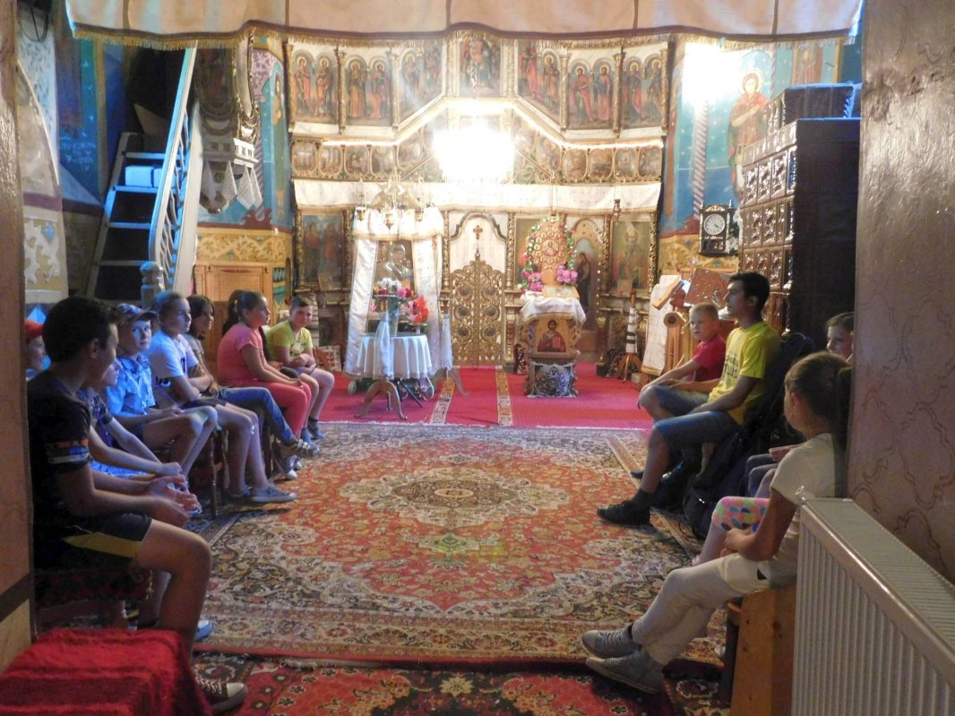 Prima tabără din Pridvorul Satului, prima bucurie pentru tinerii din Talpa 56214