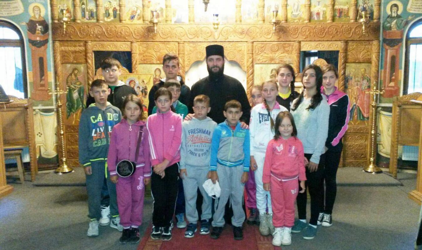 Tabere gratuite la Vălenii de Munte şi la Mănăstirea Peştera Ialomiţei 56297