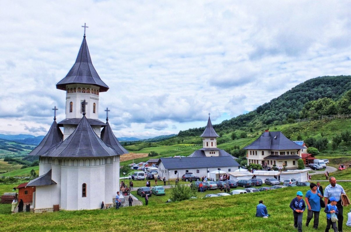 Hramuri și slujiri arhierești la sărbătoarea Sfântului Proroc Ilie  56161