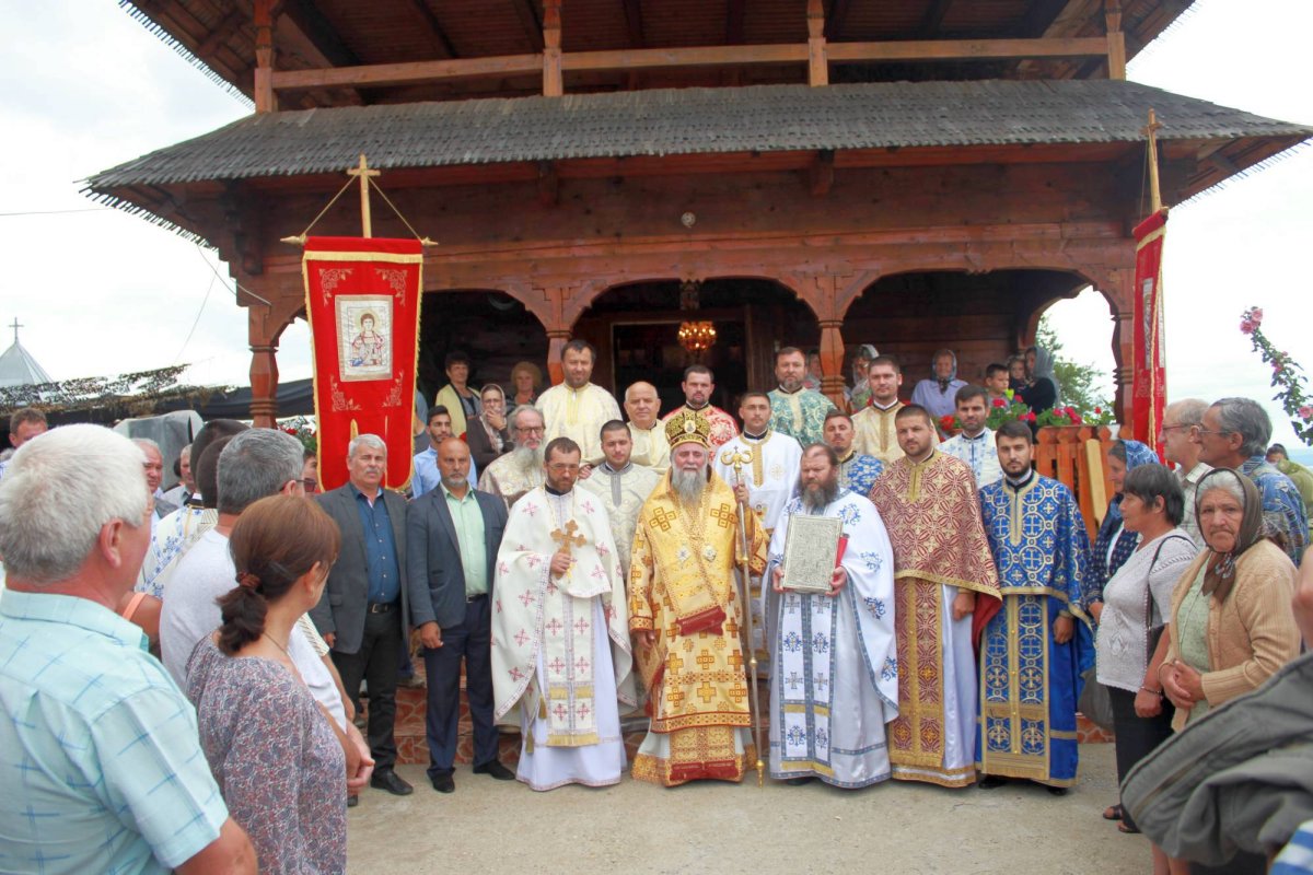 Mănăstirea Dobriţa  în haină de sărbătoare 56170