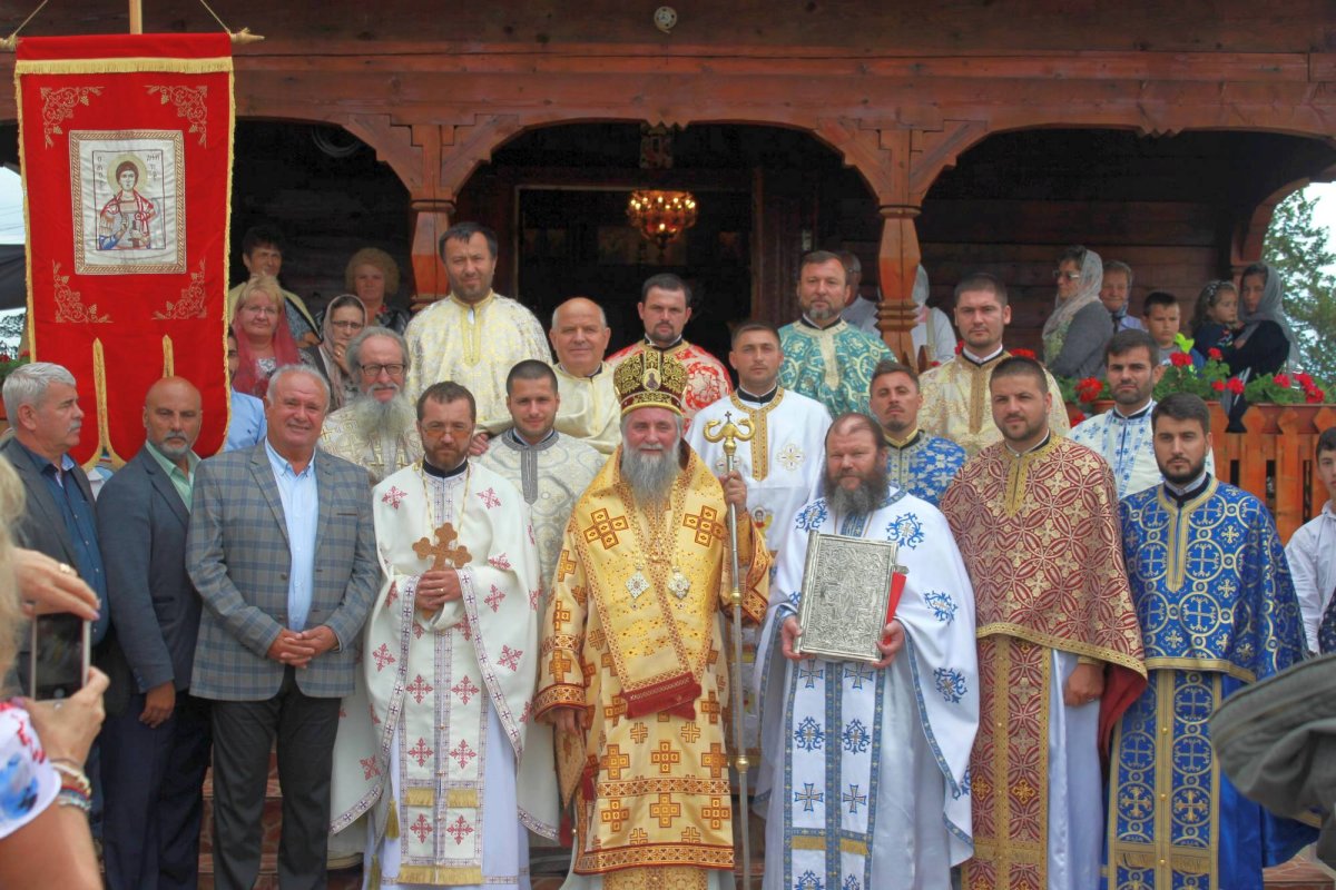 Mănăstirea Dobriţa  în haină de sărbătoare 56172