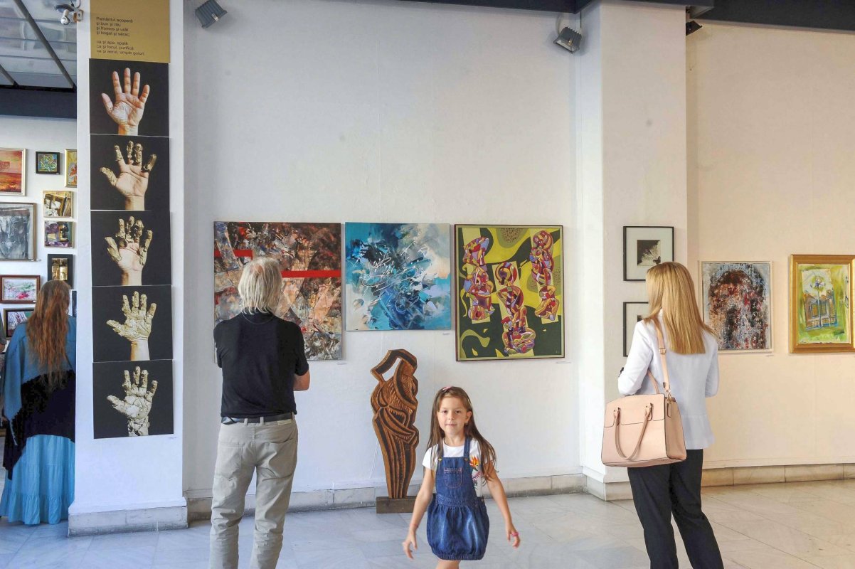 Expoziție jubiliară de artă plastică contemporană  56125