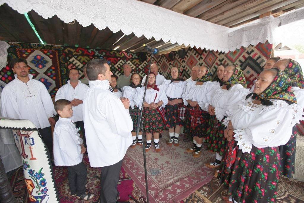 Hramuri și sfințiri la  lăcașe de cult din Maramureș 56102