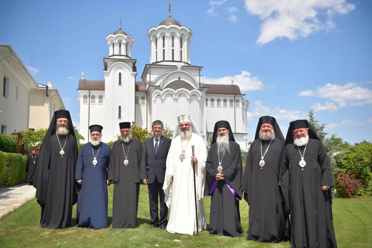 Patriarhul României, sărbătorit la 65 de ani de viaţă 56135