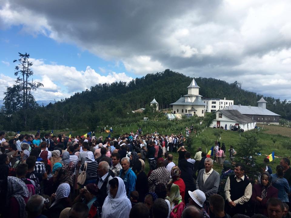 Sfântul Proroc Ilie Tesviteanul, cinstit la Schitul Berzunţi 56096