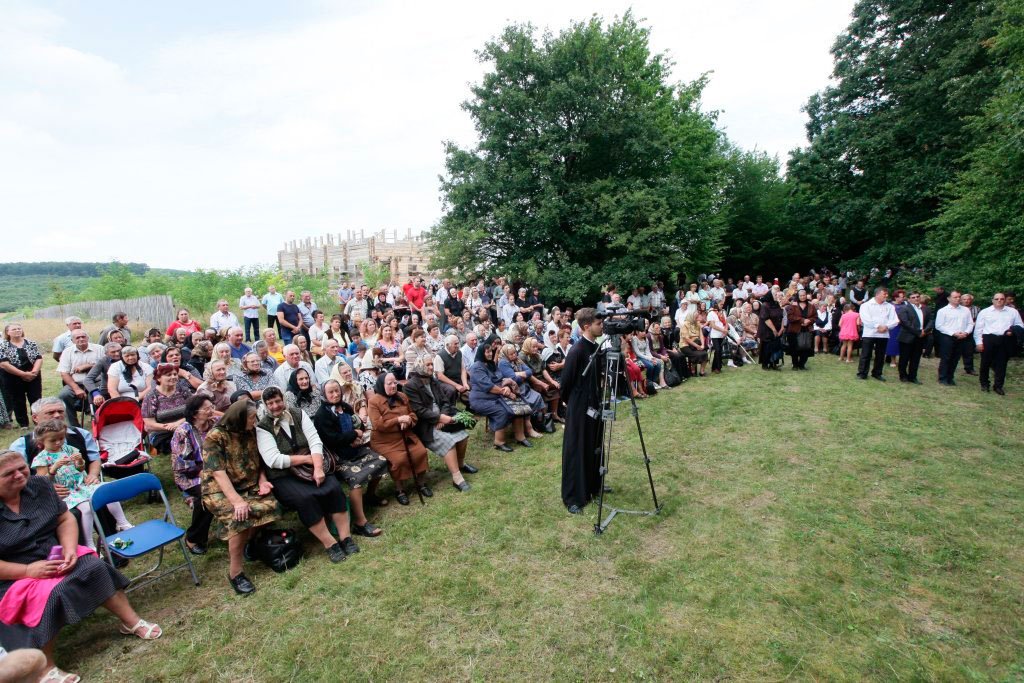 Hramul mănăstirii maramureșene „Sfânta Maria Magdalena” 56051