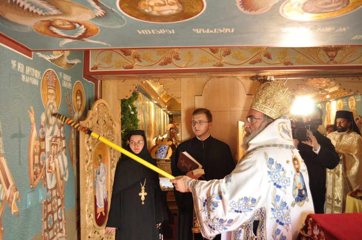Sfinţire şi binecuvântare pe „Meteora“ Bacăului 56045