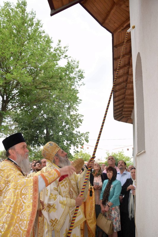 „Frumuseţea unei biserici se împlineşte numai atunci când ea este plină de credincioşi“ 55976