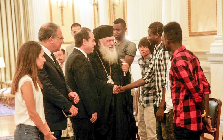 Grijă pentru refugiaţi în Grecia 56025