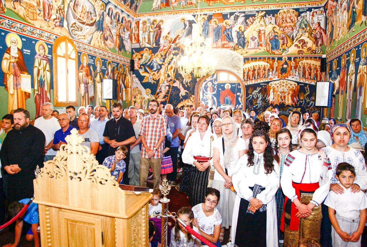 Slujire arhierească și acțiune socială în Vrancea 56023