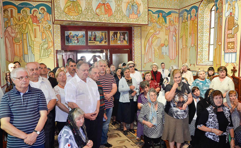 Târnosiri și slujiri arhierești, în Duminica a V-a după Rusalii 55992